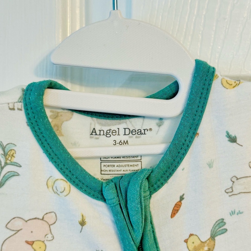 Angel Dear Convertible 2-way Zipper Romper, GUC, 3-6 months, farm animals - Picture 3 of 8